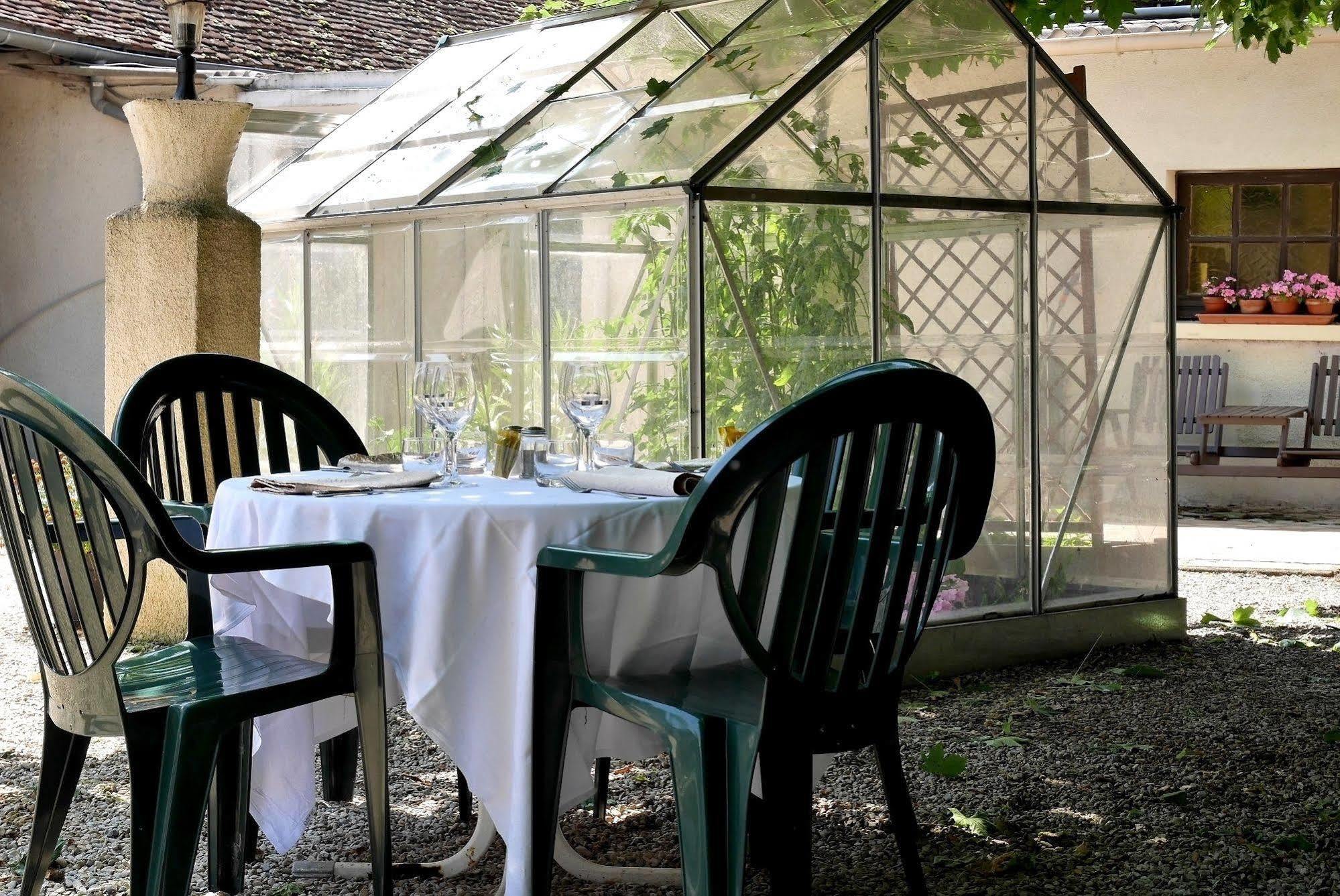 Auberge Le Rabelais Malay-le-Petit Exterior photo