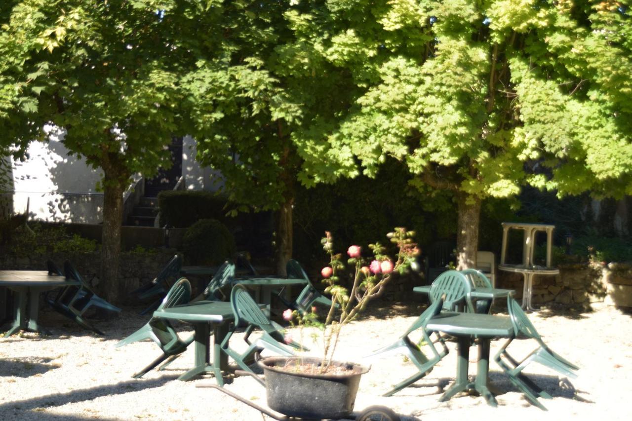 Auberge Le Rabelais Malay-le-Petit Exterior photo