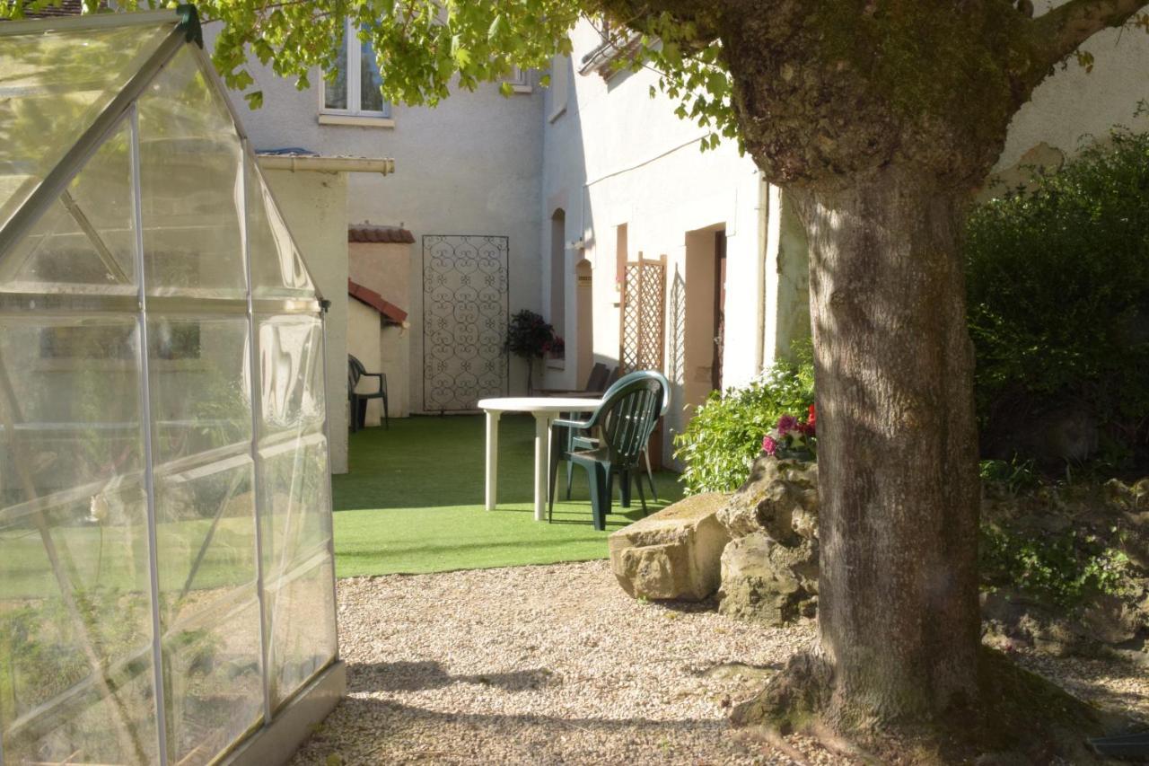 Auberge Le Rabelais Malay-le-Petit Exterior photo